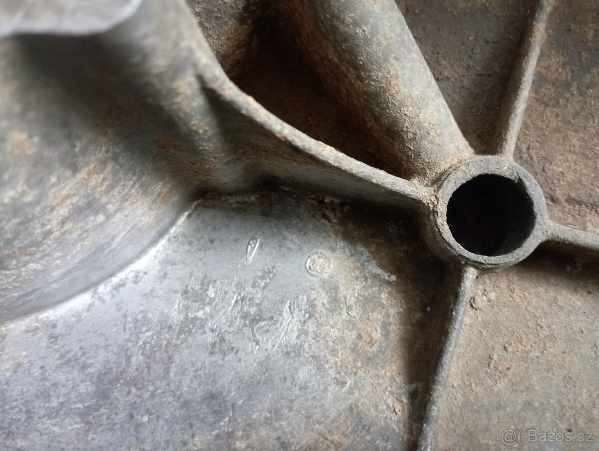 Jawa pérák 250 - 3