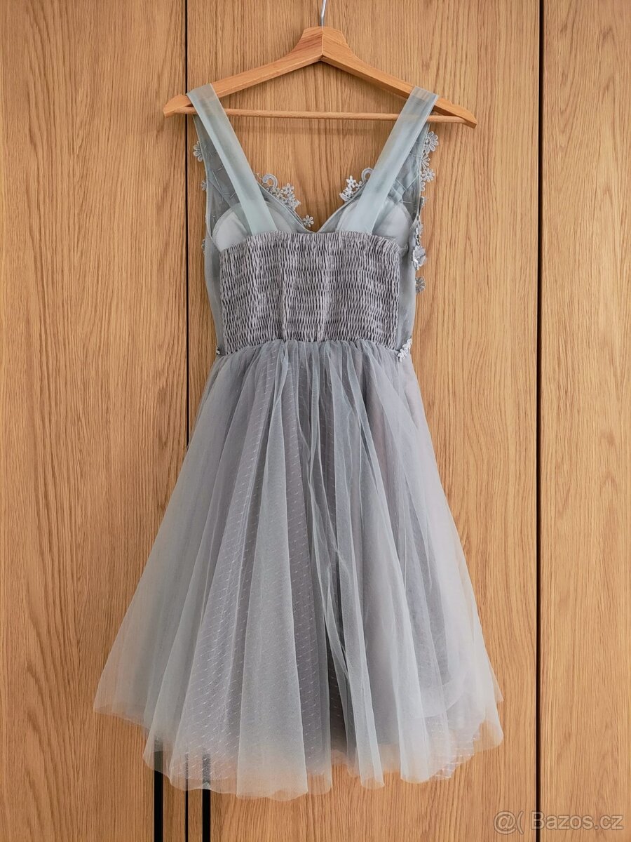 Šedé krátké šaty - 3