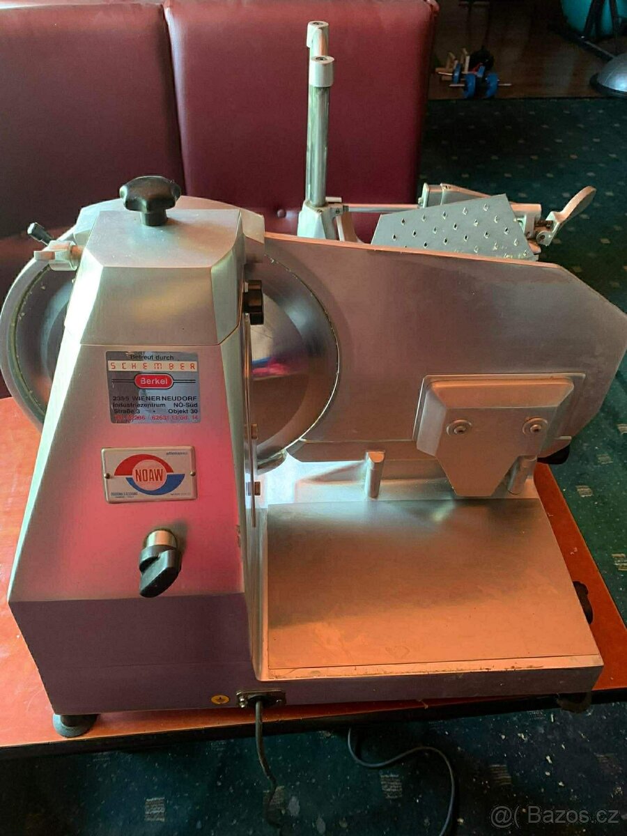 Krájecí stroj na uzeniny Berkel - 3