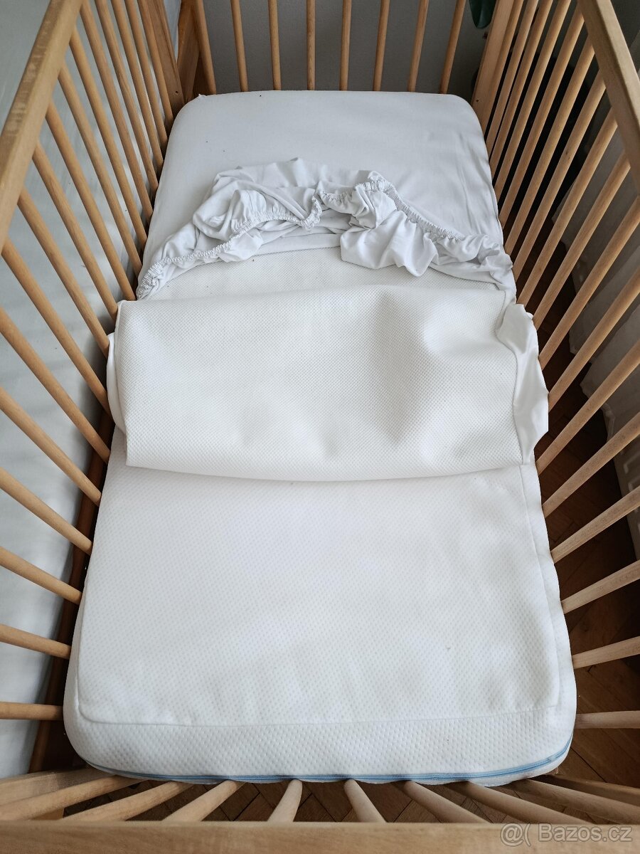 Dřevěná dětská postýlka - 3