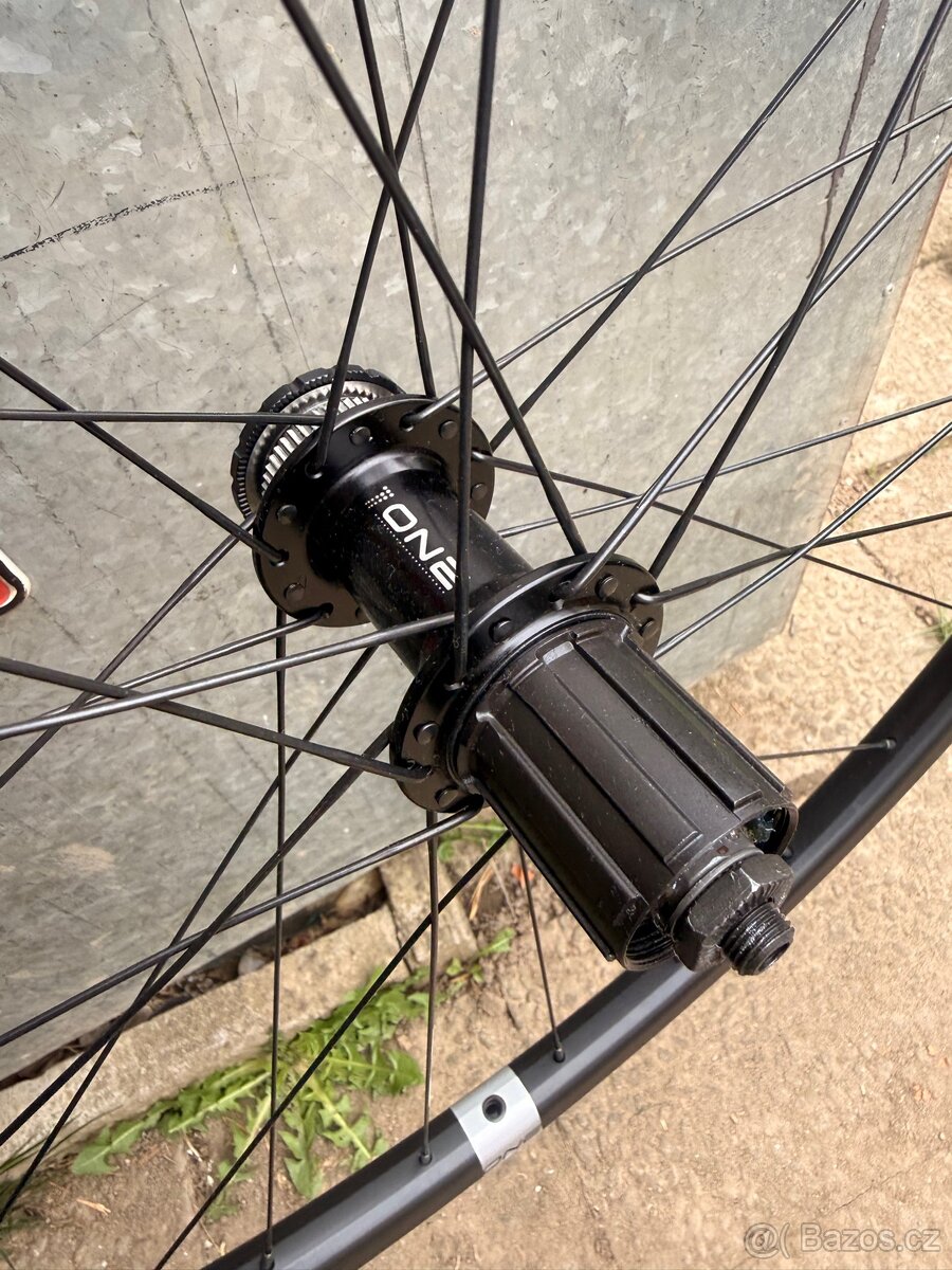 Zapletená kola ONE 27,5” nové - 3