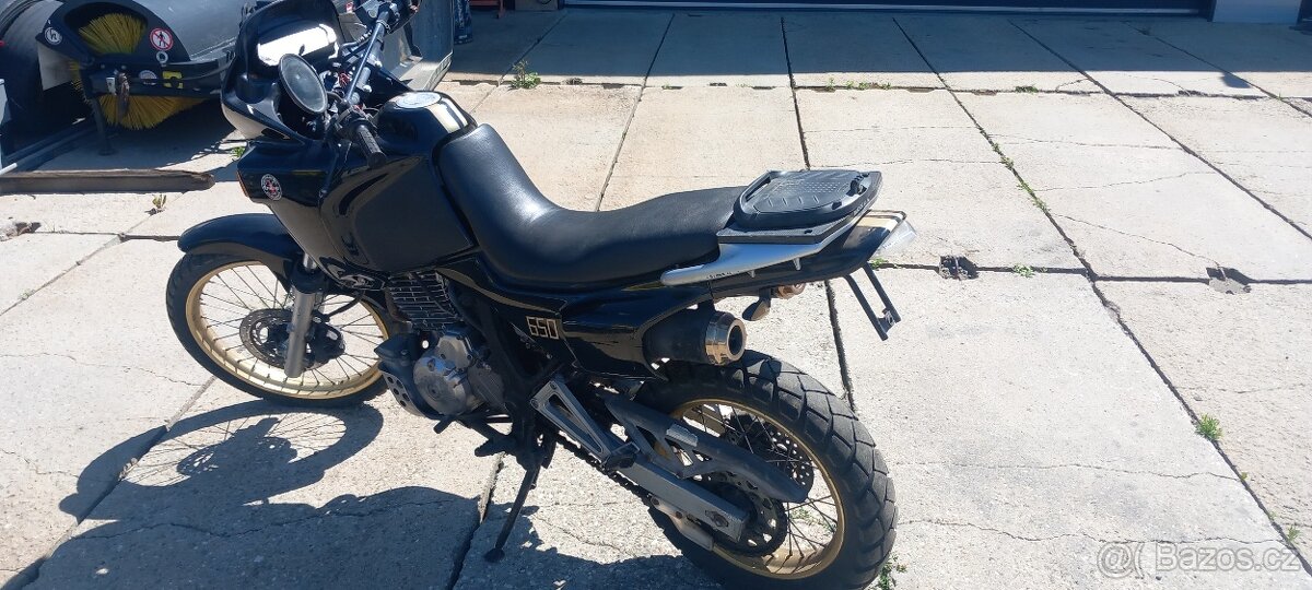 Honda 650 Dominator