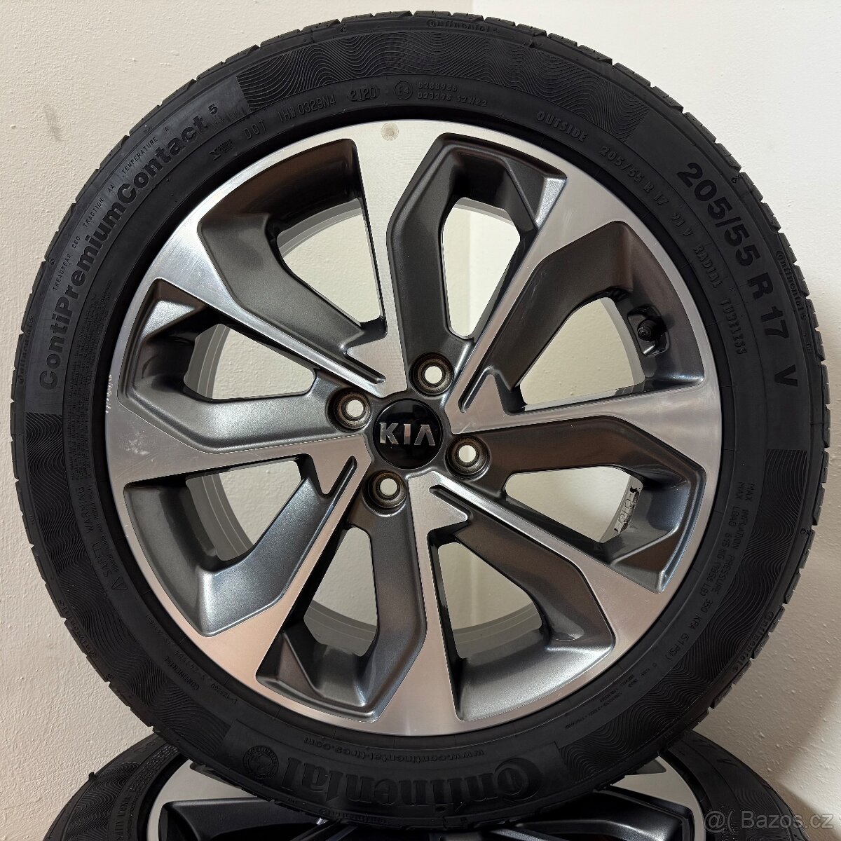 ZÁNOVNÍ KIA STONIC 4x100 R17 ET50+LETNÍ 205/55R17 6mm - 3