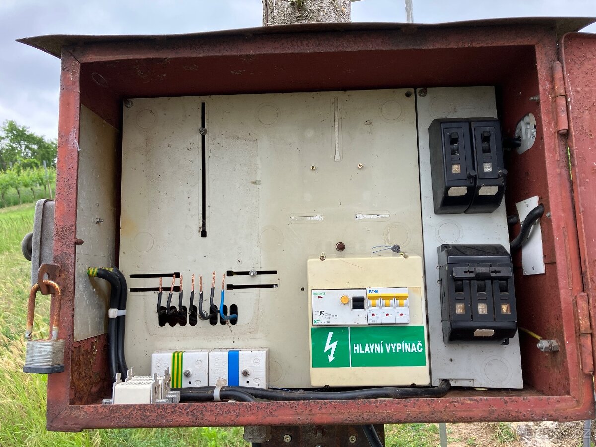 Stavební / staveništní el. rozvaděč / rozvodná bedna s jisti - 3