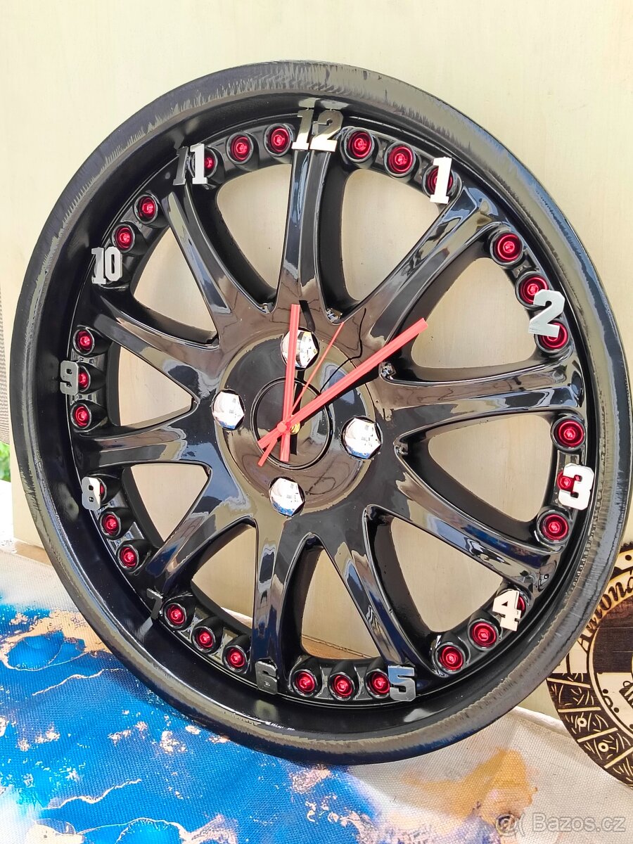 Hodiny z černého alu kola - Autonábytek Kovář - 3