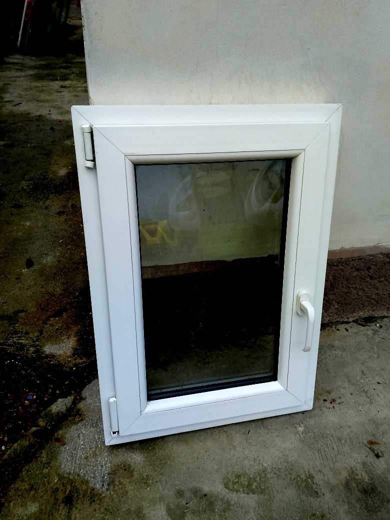 Plastové okno 59 x ,84 cm, doprava - 3