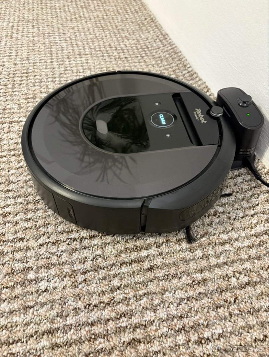 iRobot Roomba i7 vysavač - top stav - 3