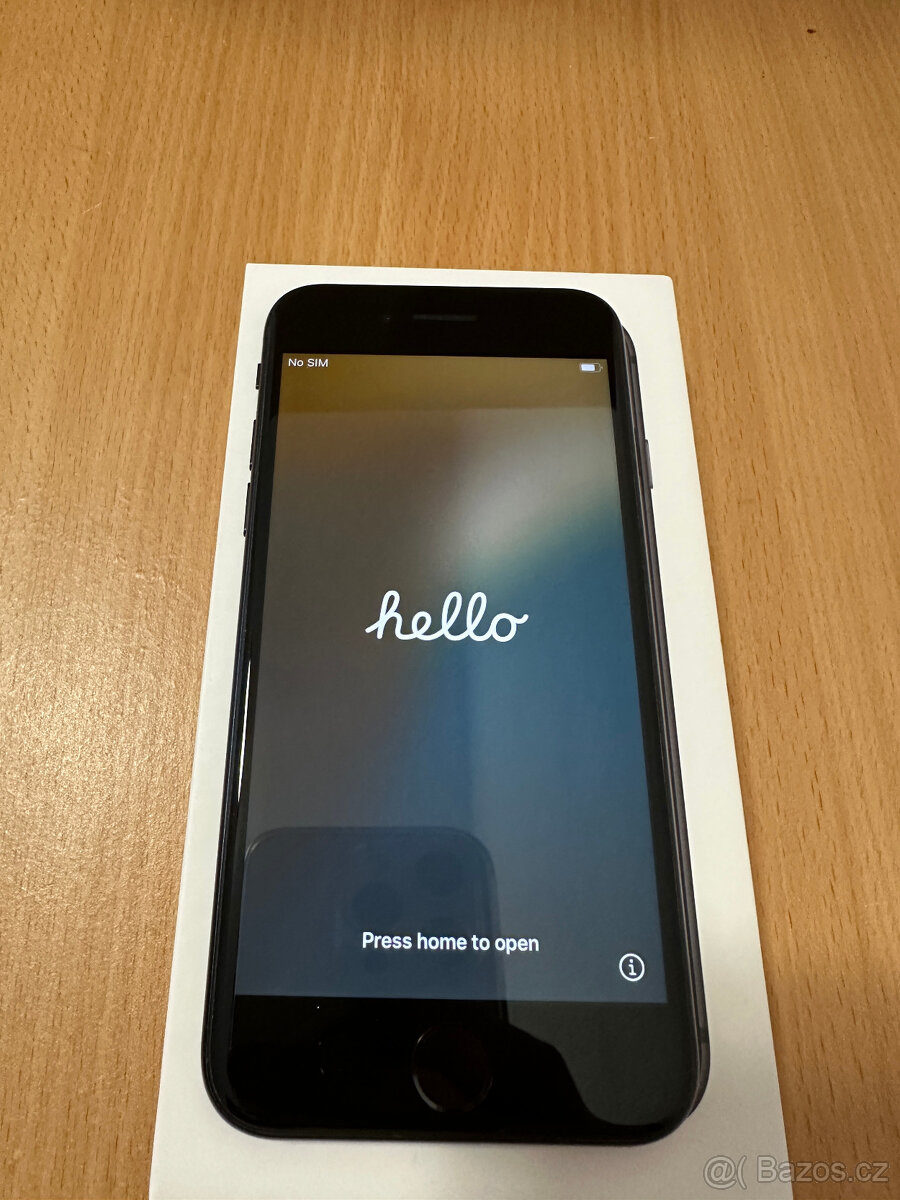 iPhone SE 2020 (2. generace) - 128 GB - 3