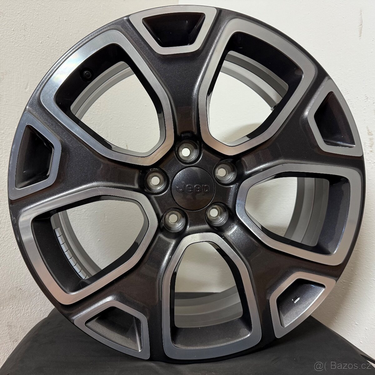 NOVÁ JEEP COMPASS 5x110 R18 ET40 7Jx18 65,1m+TPMS - 3