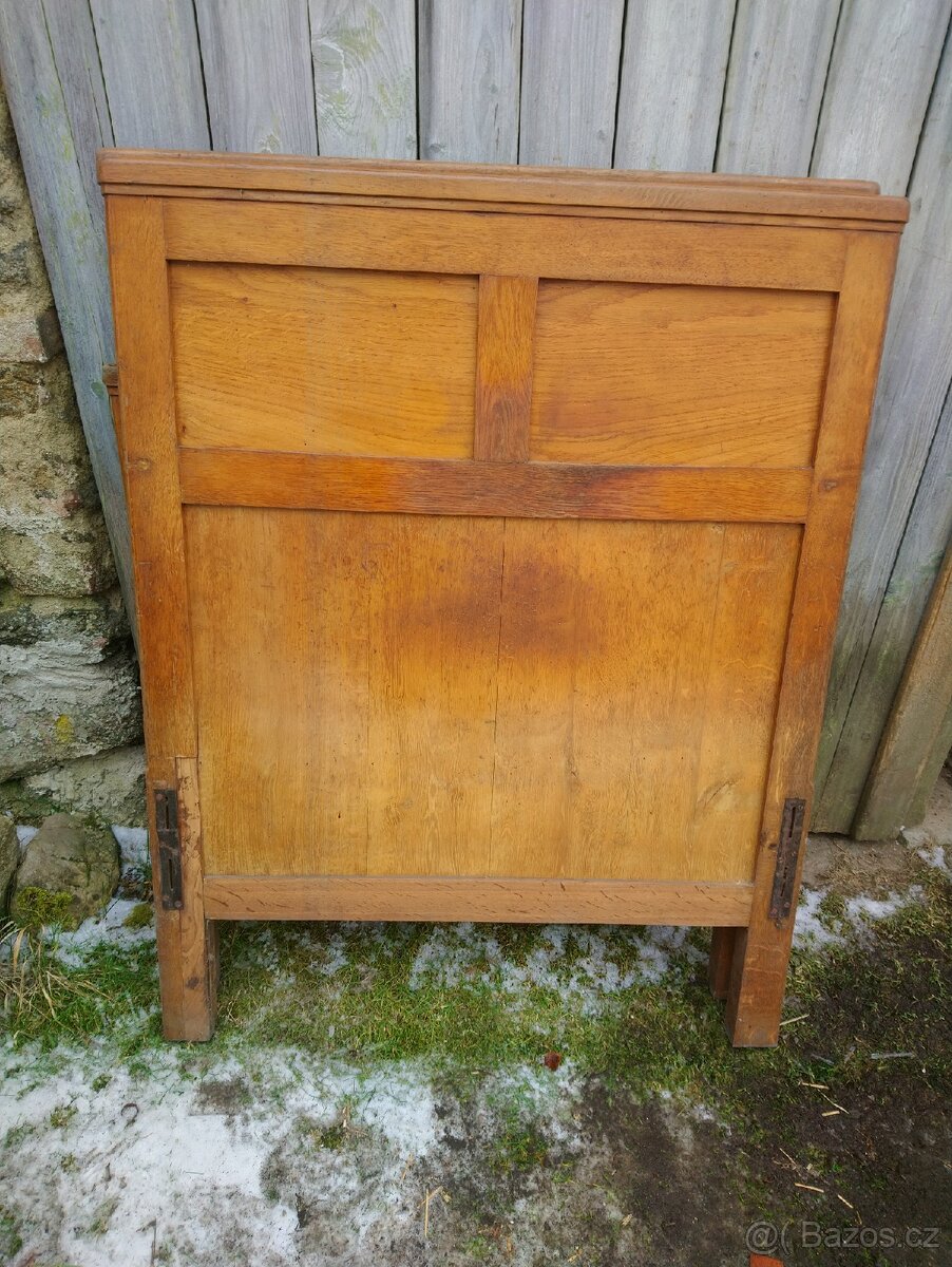 Prodám postele délka roštu 180 cm 40 léta až 50 - 3