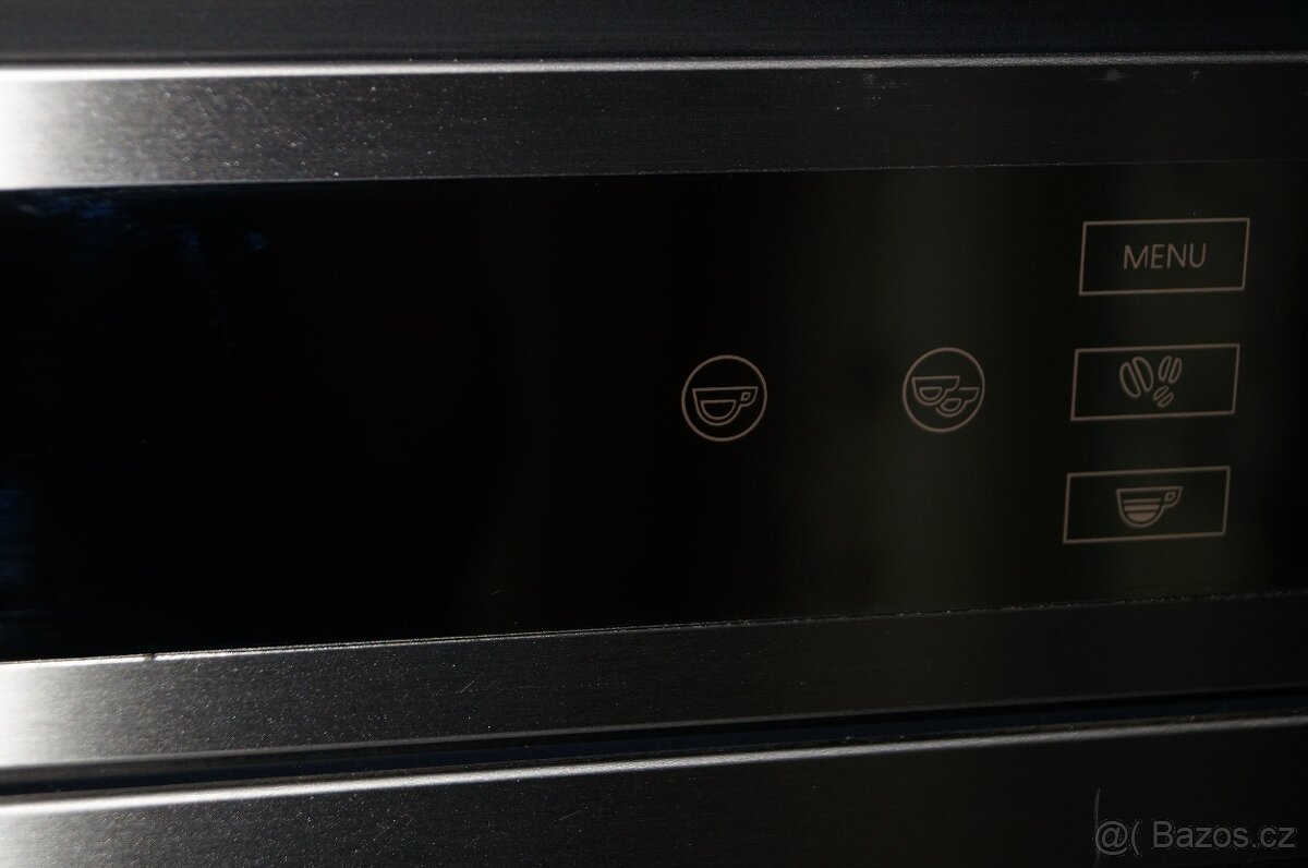 Vestavný kávovar Bauknecht KMT 9145 PT - 3