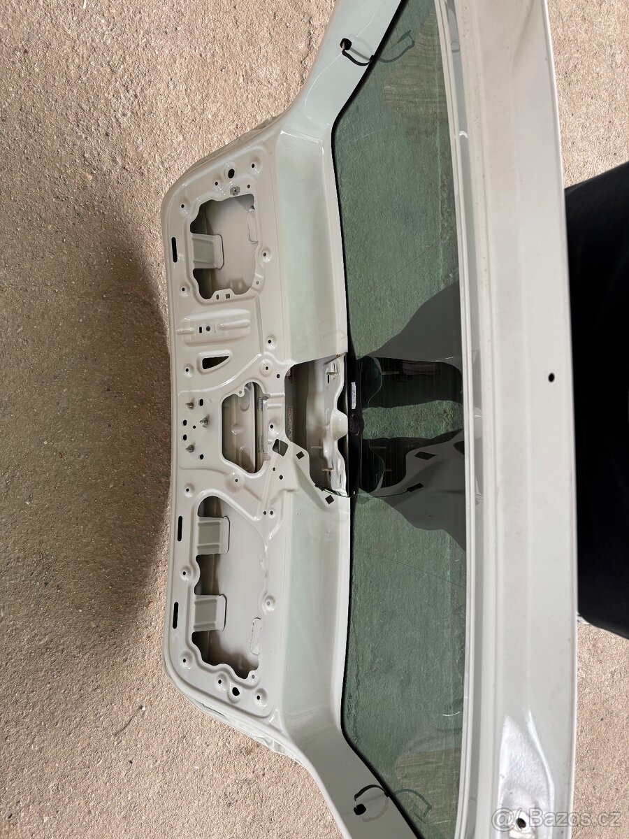 5. dveře Škoda Rapid - 3