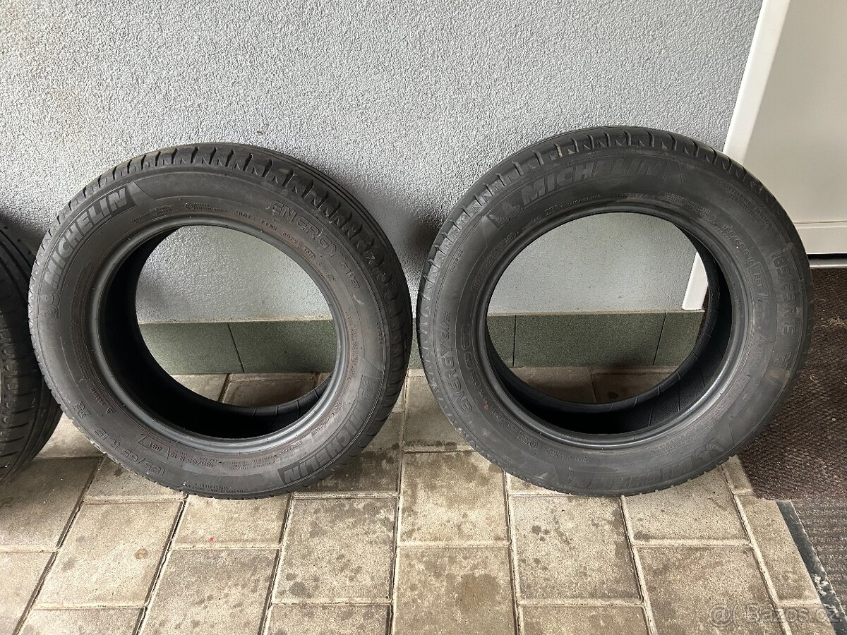 Prodám gumy 185/65/15 - 3