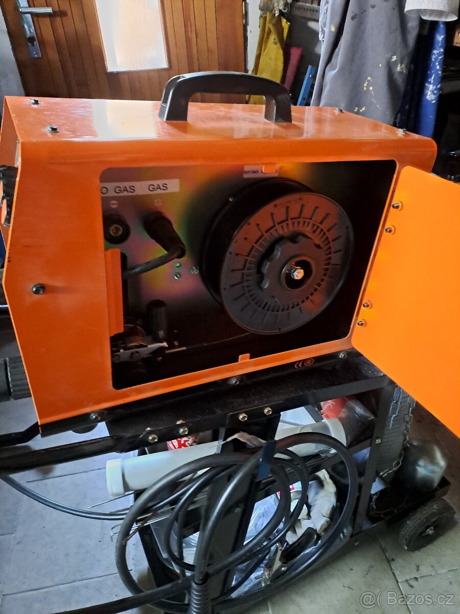 Svářečka CO2 MIG 160 - 3