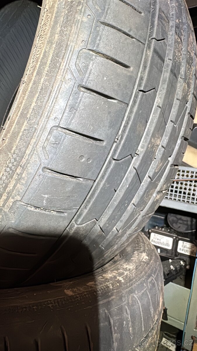 195/50r15 82v - 3