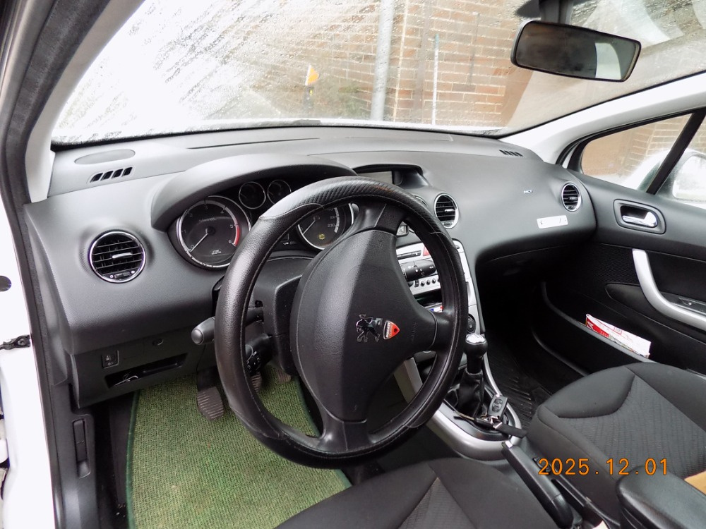 Prodám PEUGEOT 308SW 1,6HDí 2013 - 3