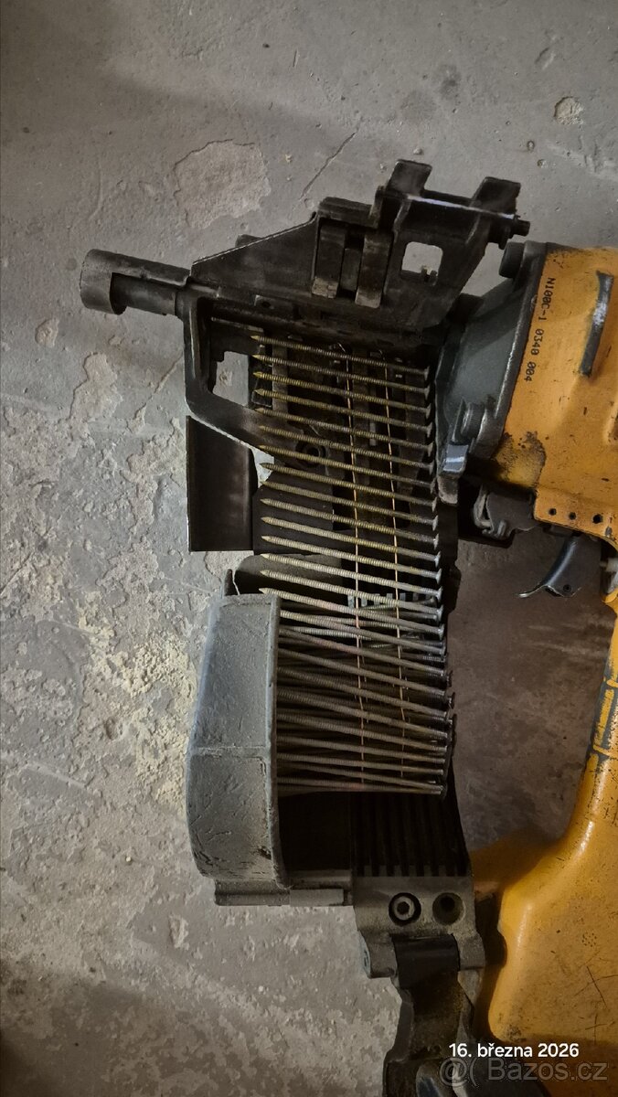 Hřebikovačka Bostitch 40-90mm - 3