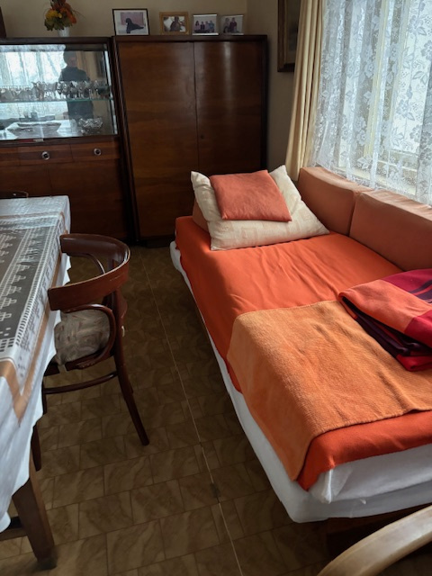 Prodám starší obývák . - 3