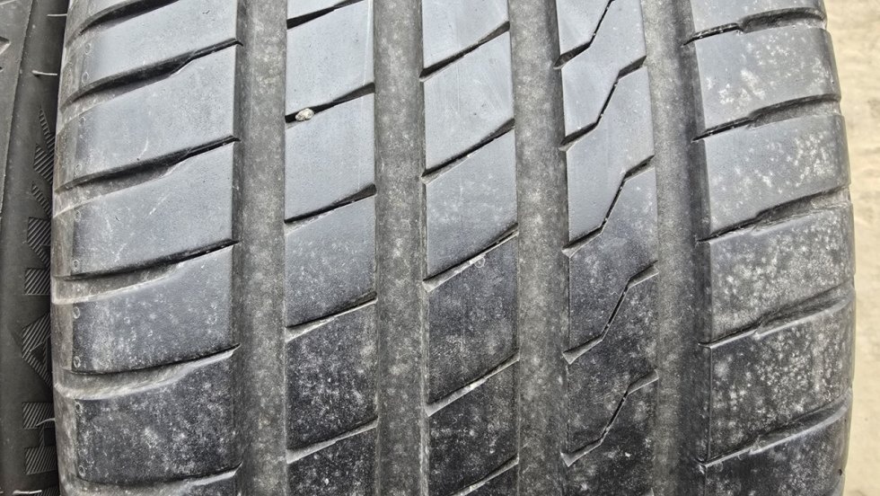 Letní pneu 245/45/19 Firestone - 3