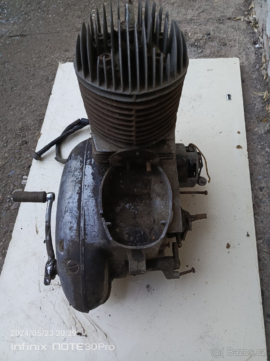 Motor Jawa 250 353 - 3