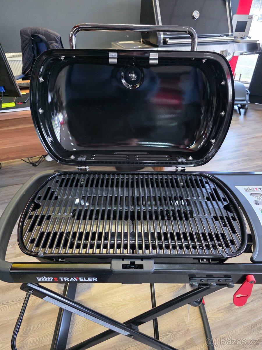 Weber Traveler - edice Stealth - VYSTAVENÝ KUS - 3