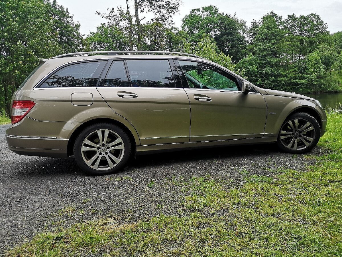 MERCEDES BENZ C 180 COMBI BENZÍN AUTOMAT NÍZKÉ KM - 3