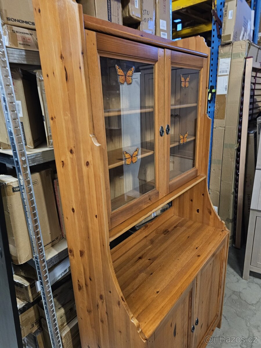 VITRÍNA - PŘÍBORNÍK IKEA LEKSVIK - 3