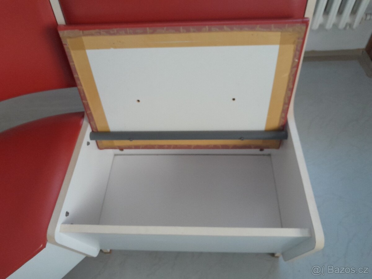 Rohová kuchyňská lavice - 3