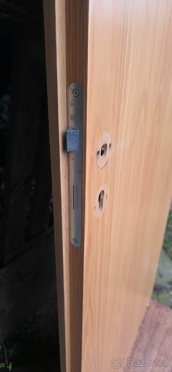 2x dveře dubová dýha vč. kování - 3