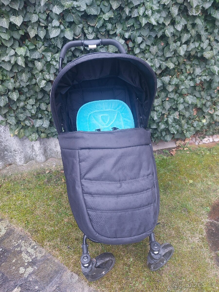 Kočárek/golfky Valco Snap 4 černý - 3