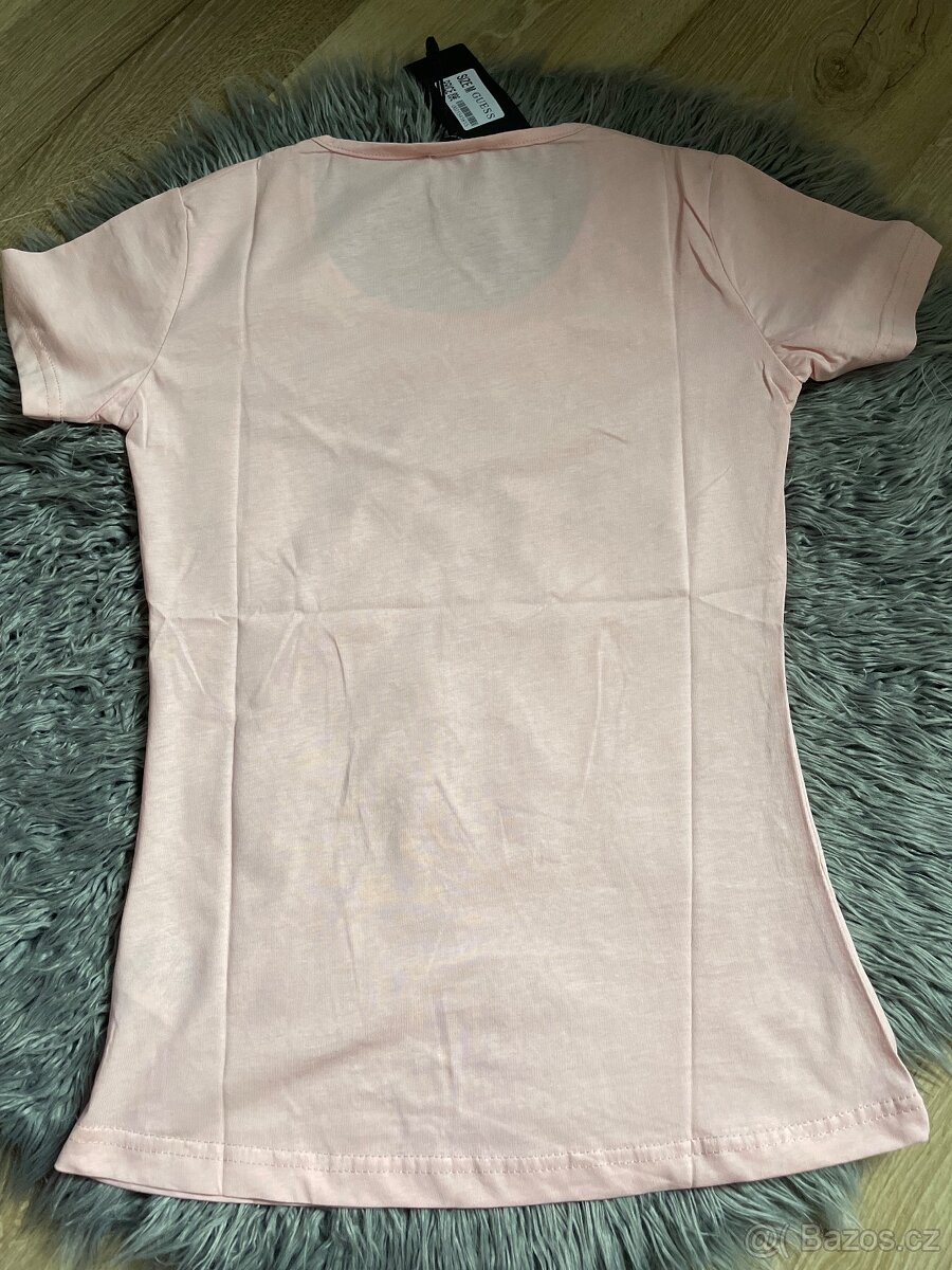 Dámské triko s logem Guess - 3