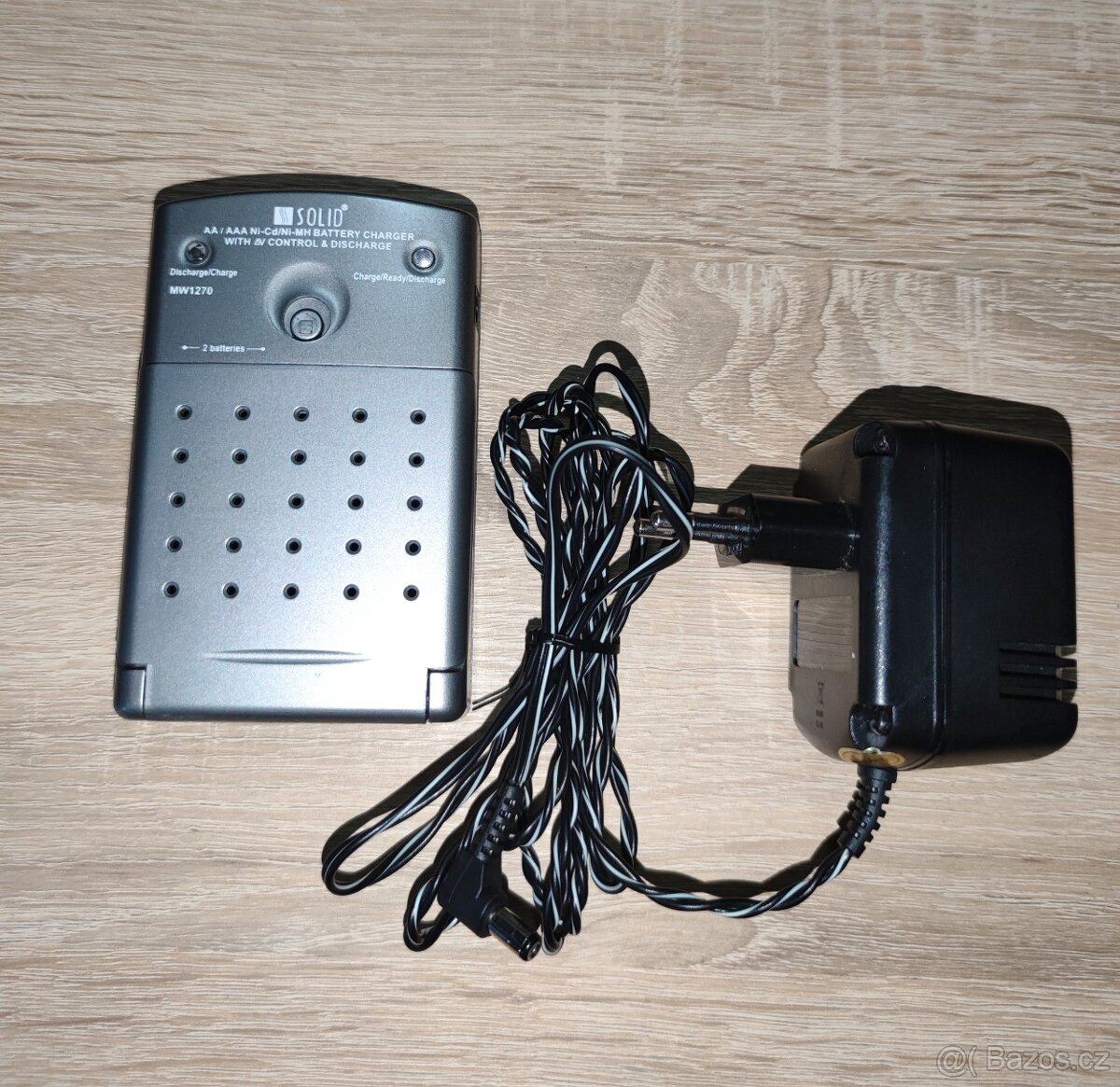 SOLID MW 1270 inteligentní nabíječka - 3