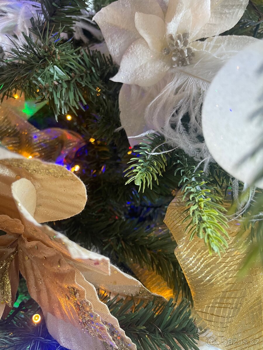 Umělý vánočním stromecek - 3