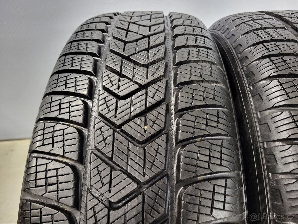 2x 215/65R17 Pirelli Scorpion Zimní - 3