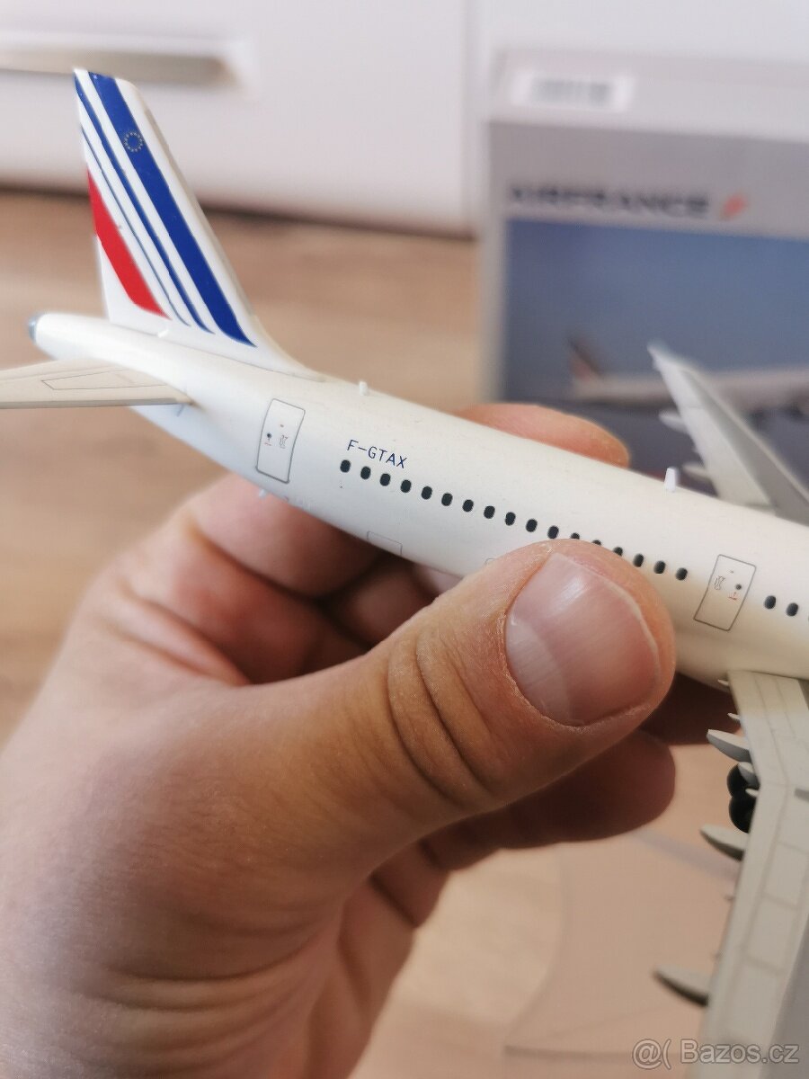 Model letadla Airbus 321 měřítku 1:200 - 3