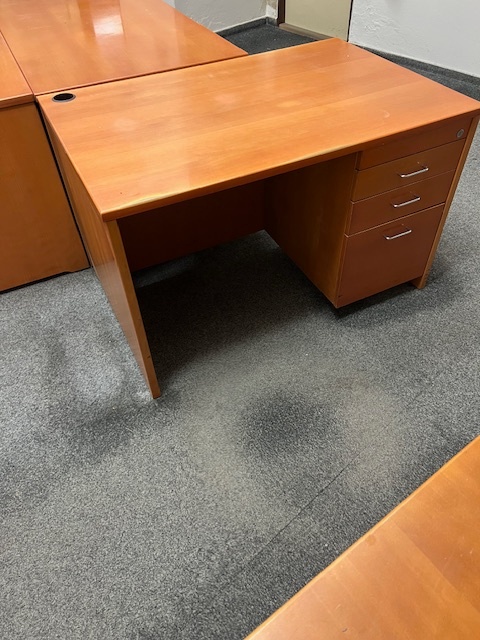 Kancelářský nábytek - 3