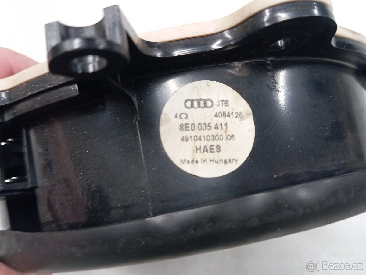 Přední reproduktor na AUDI A4B6 - 3