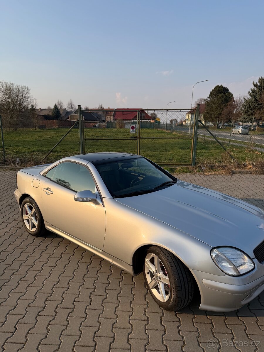 Mercedes Benz SLK320 - 3