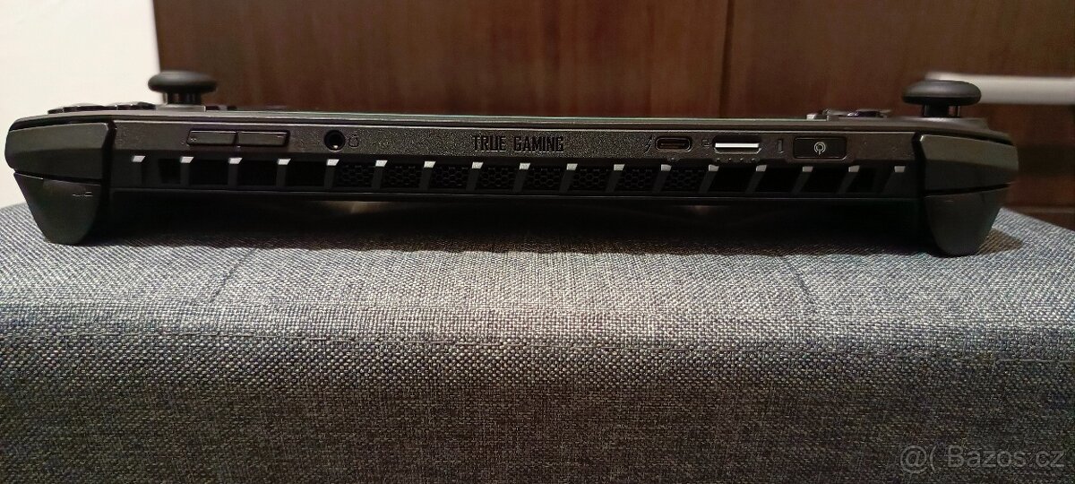 MSI Claw A1M 054-CZ - 3