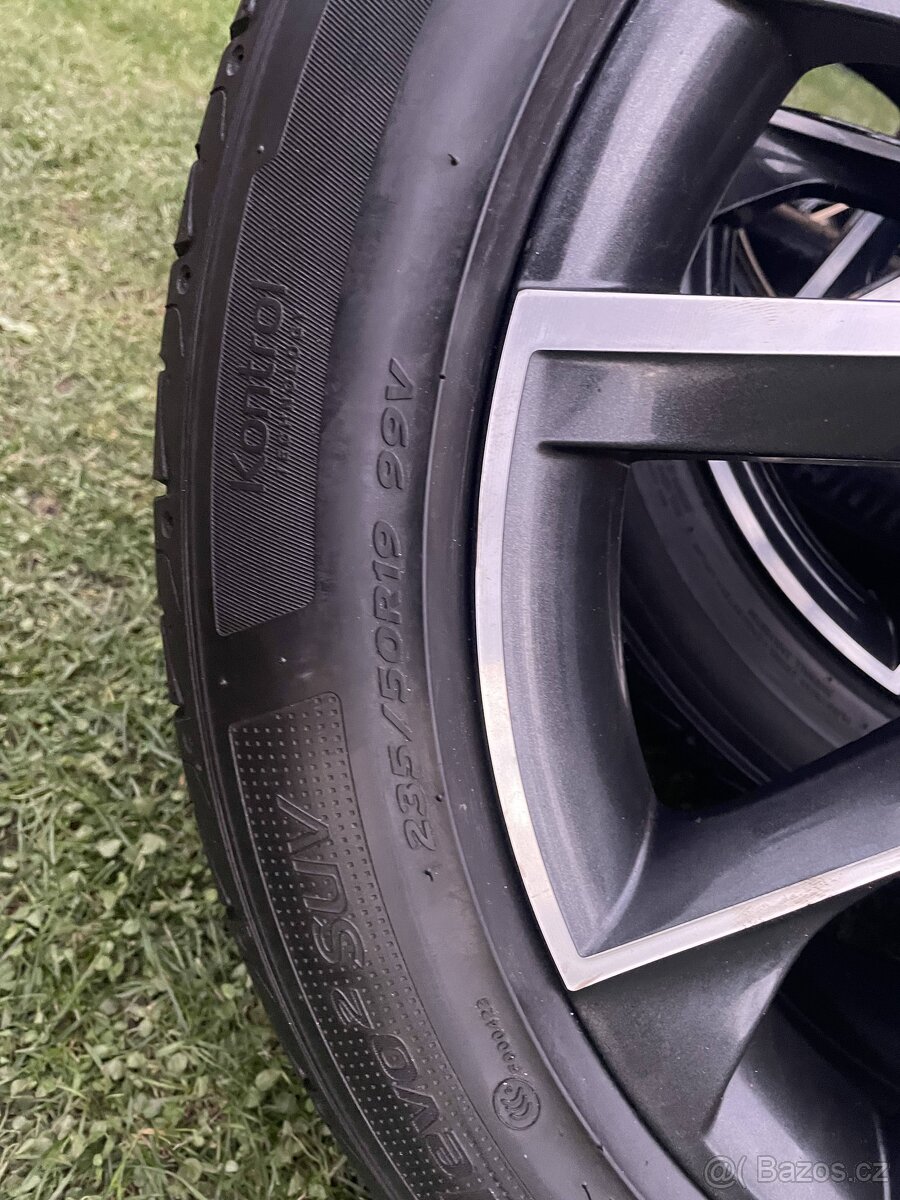 VEGA CRATER orig.skoda Superb3V 5x112 8j x19 ET 45 VW - 3