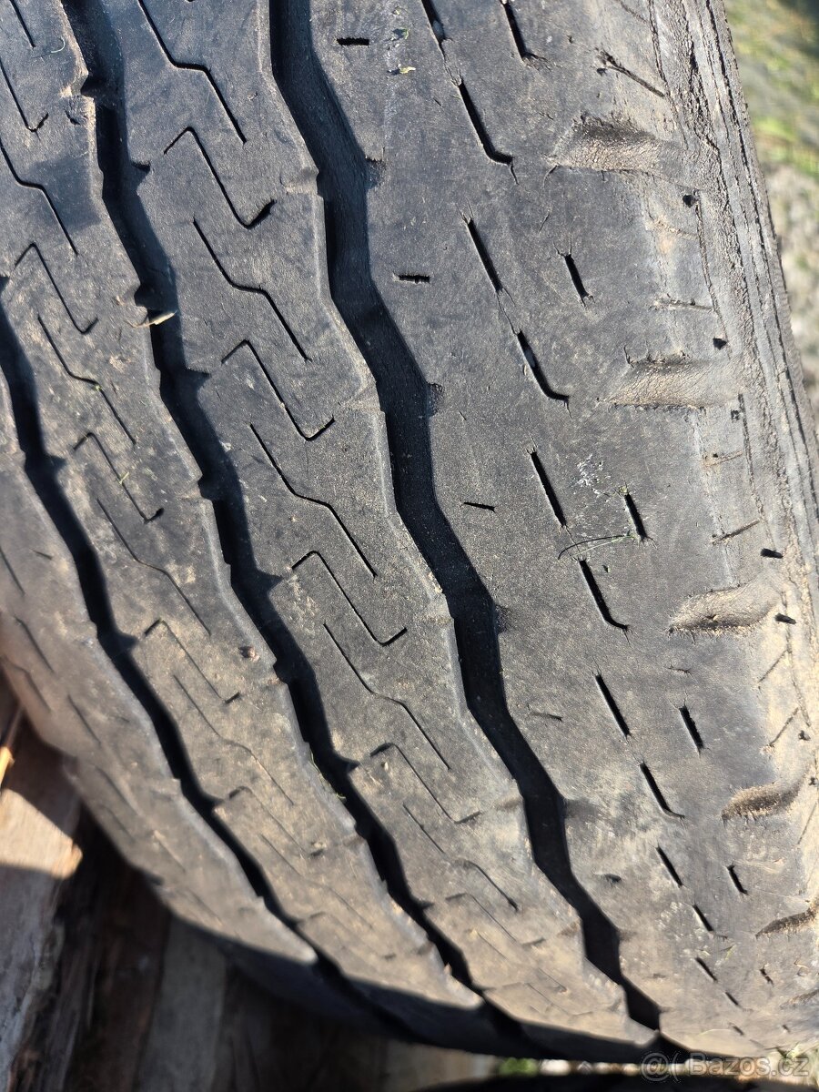 195/70R15C - 3