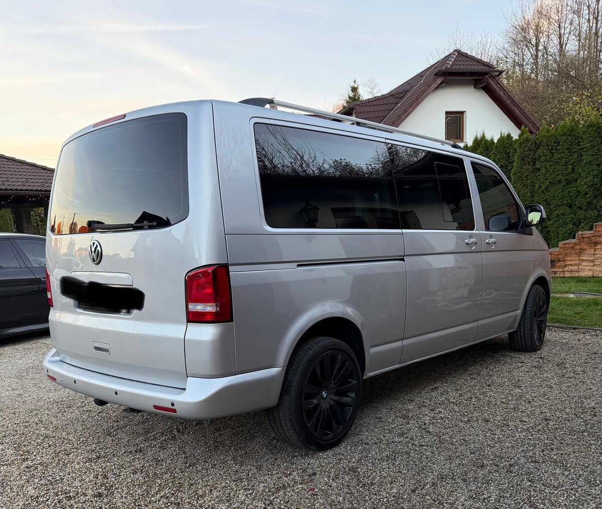 Volkswagen Transporter Caravelle T5.1 Long - 3