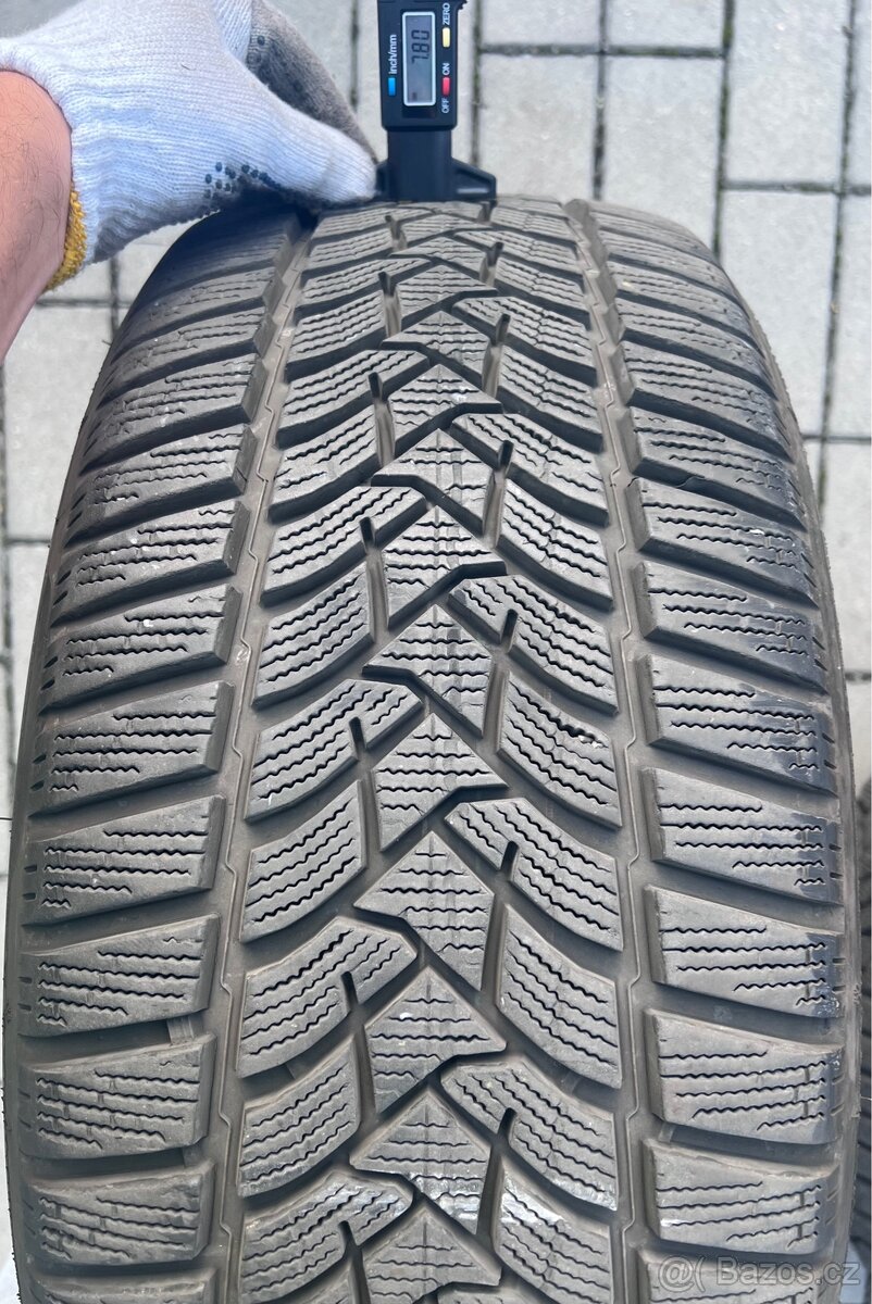 235/45 R18 - 2x zimní Dunlop 8mm - 3