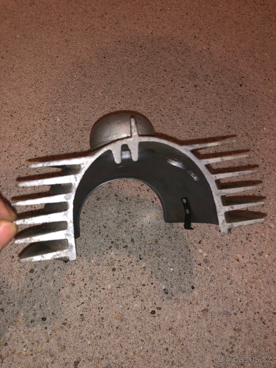 Jawa 250 11 pérák kryt karburátoru - 3