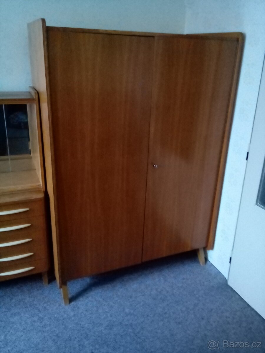 Retro nábytek Brusel z 70 let - 3