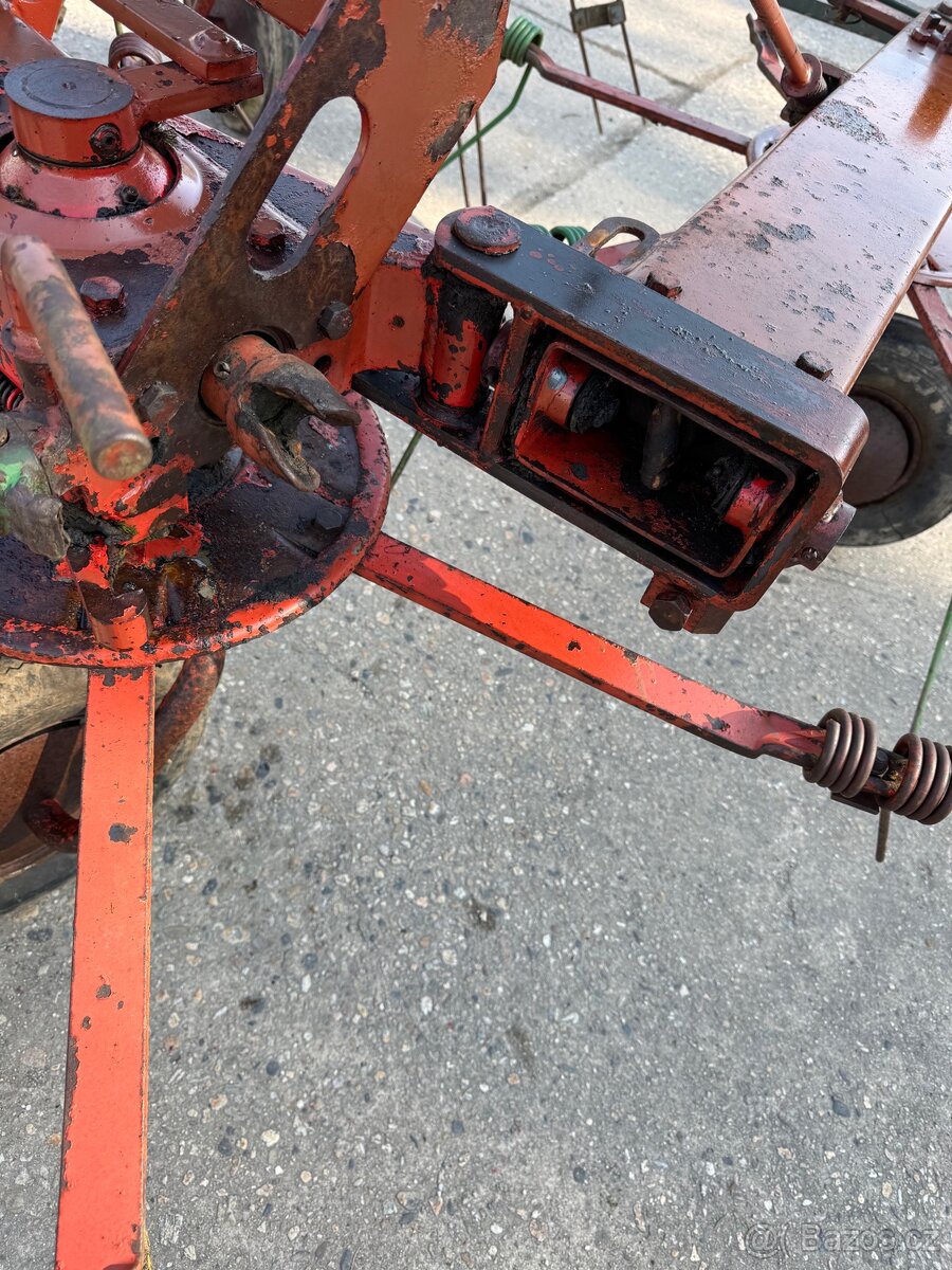 Prodám nesený obraceč sena FELLA TH 460 + náhon - 3