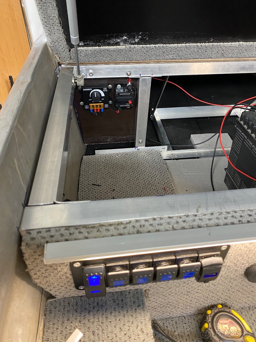 Hliníková pramice - 3