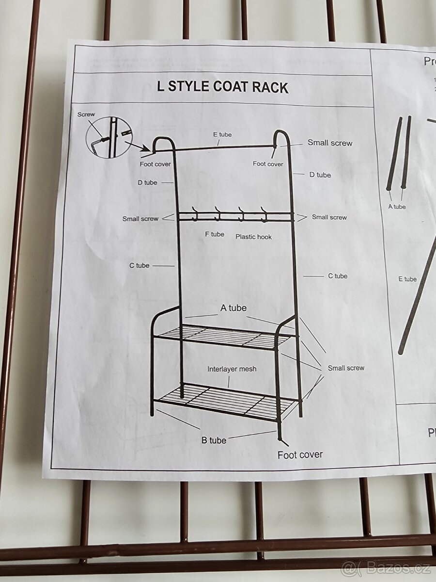 Kovový stojan na oblečení / věšák s policemi – hnědý - 3