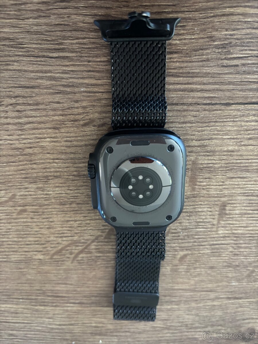 Apple Watch Ultra 2 49mm černý titan - 3