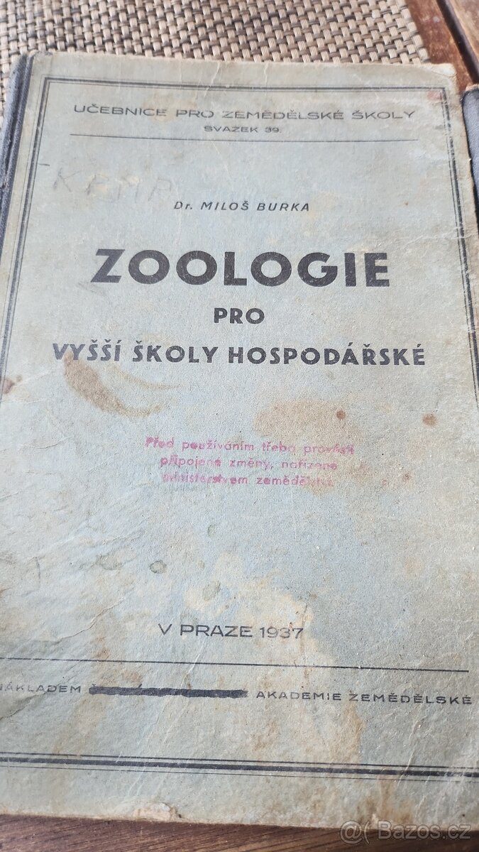 Stare knihy ze skoly 1927 1937 1933 - 3